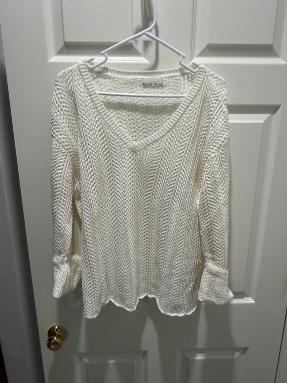 Lightweight Cream V-Neck Knit Sweater